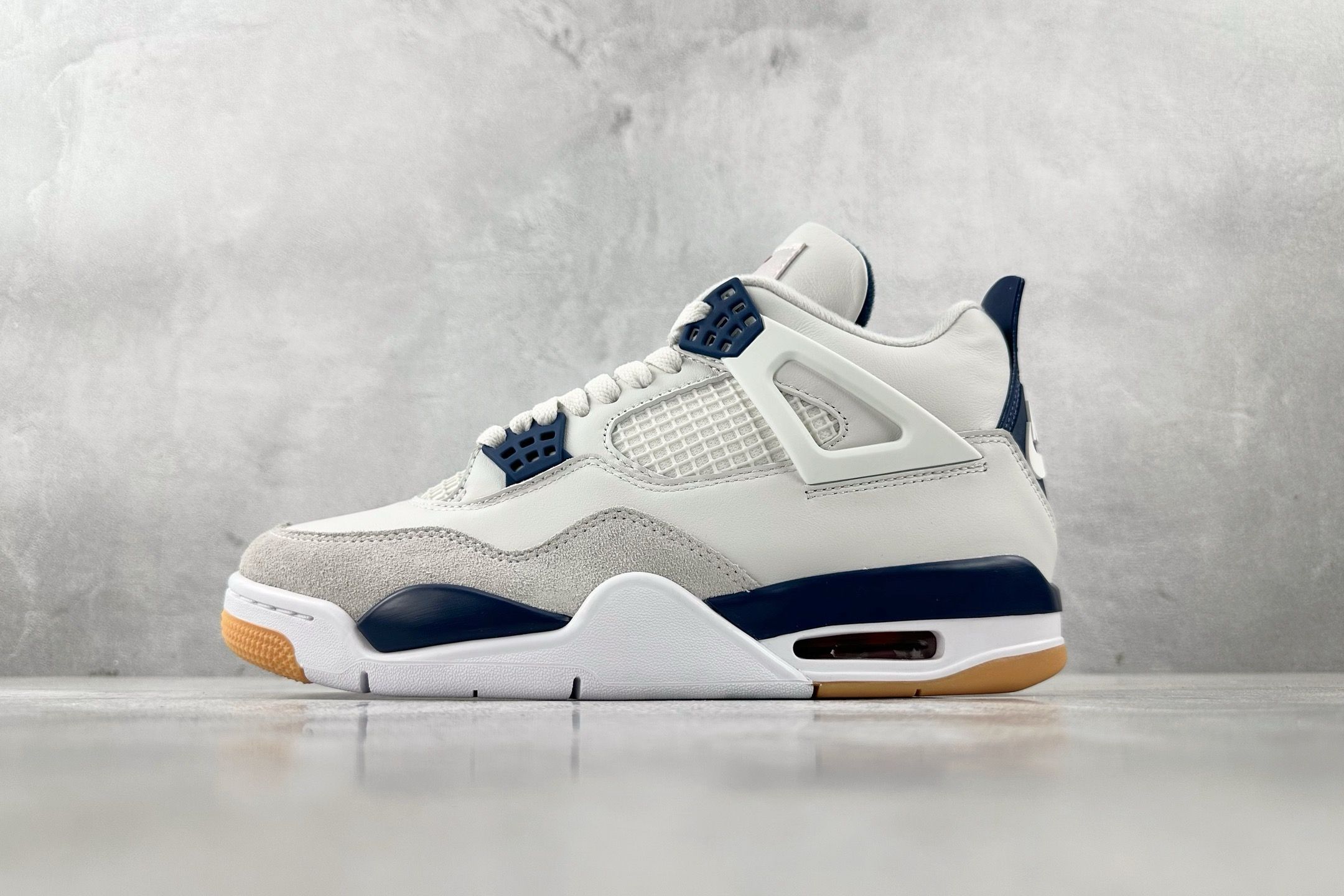 Jordan 4 Retro SB Navy  DR5415-100