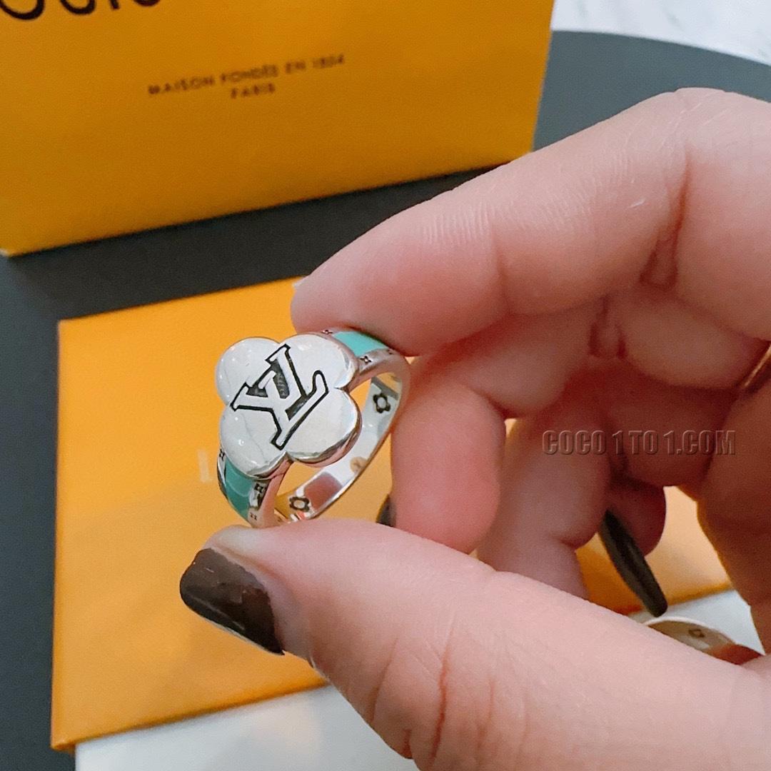 Louis Vuitton versatile vintage silver ring