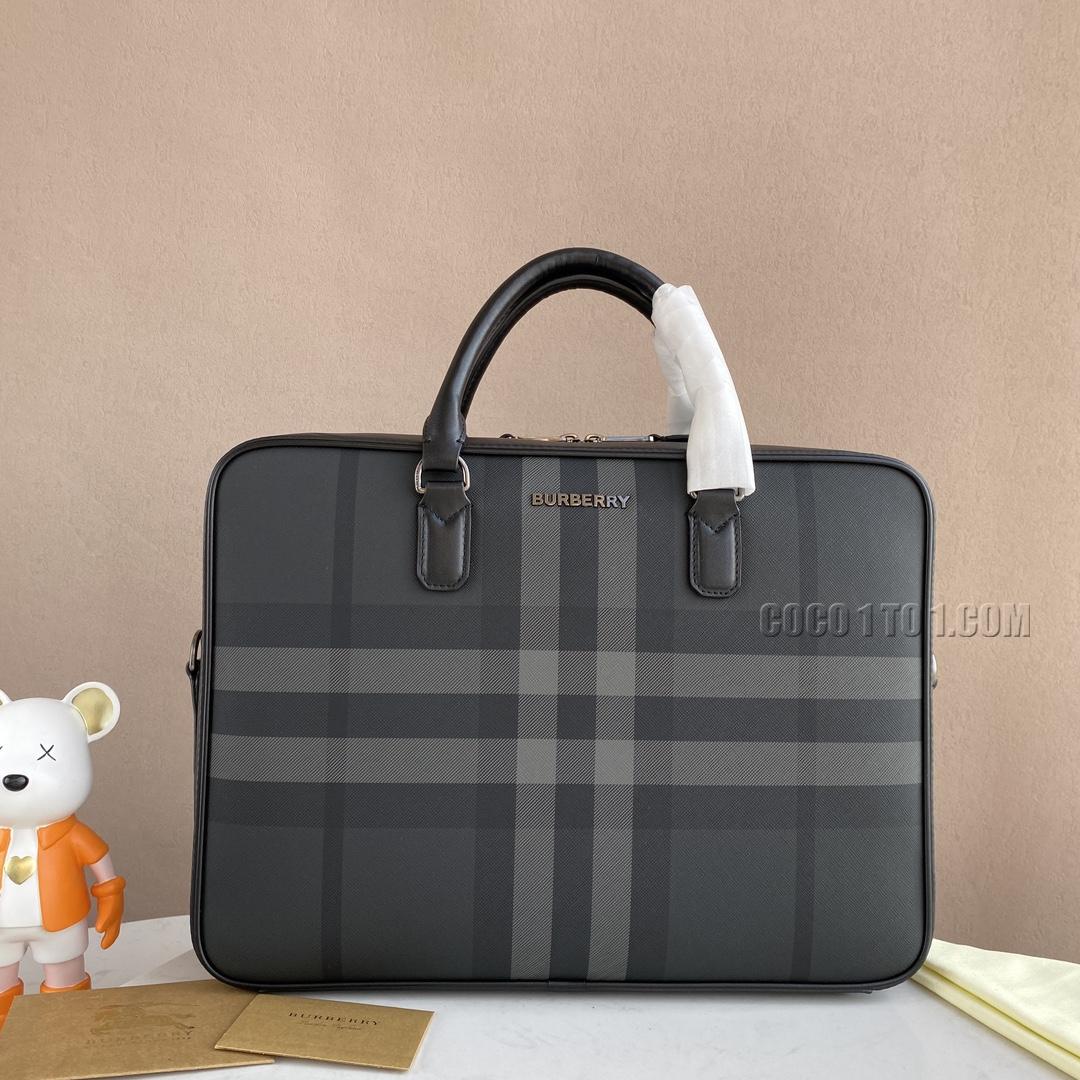 Burberry Fashionable Boutique Handbag