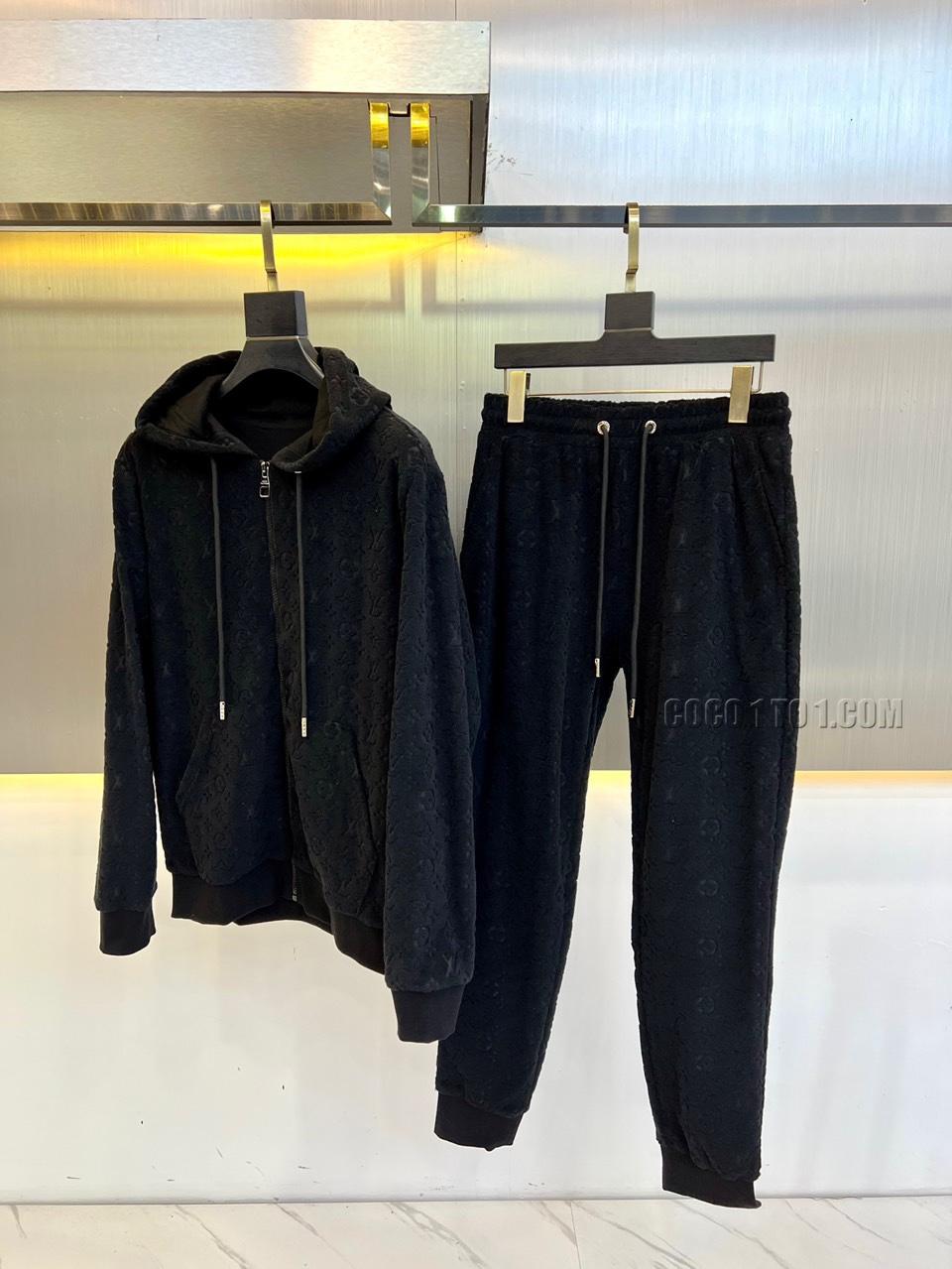1v Donkey Home has a new king's single product again old flower full-print embroidered towel embroidery plus thickened hooded jacket + pants Suit N42503
