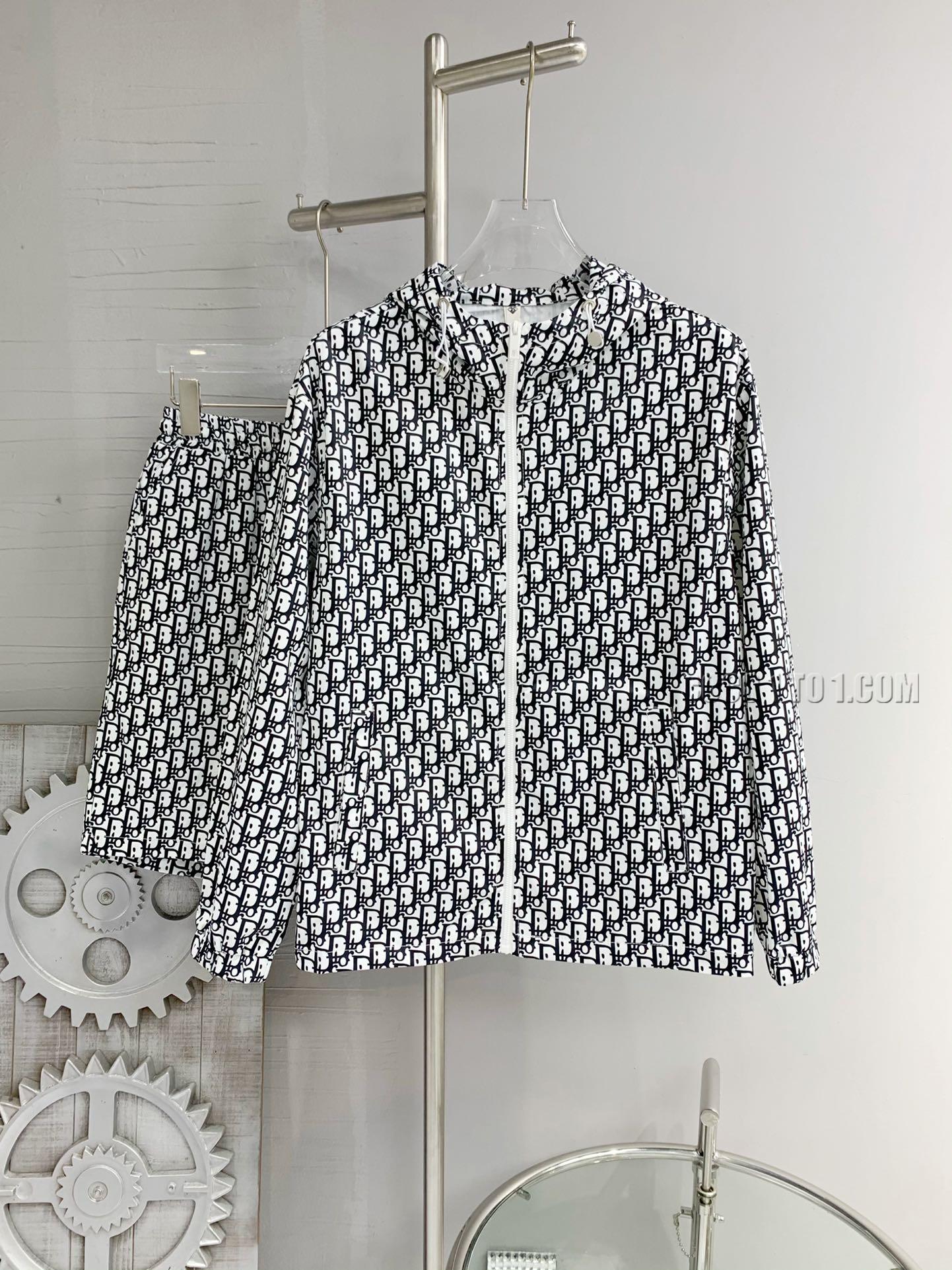 P225 Suit N42503